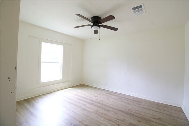 Photo - 9307 Linda Vista Rd