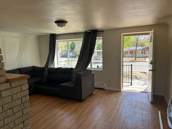 Photo - 1645 Remington St