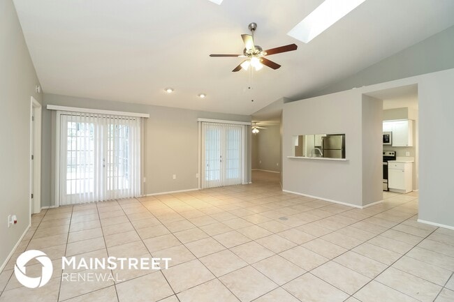 Photo - 5749 Colonial Oaks Blvd