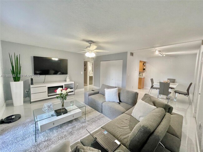 Photo - 7110 Fairway Dr Unit L24