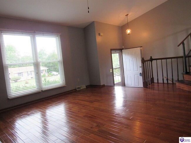 Photo - 696 Cottonwood Dr