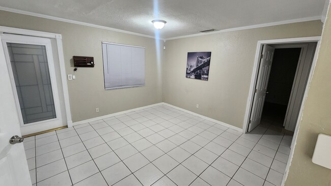 Photo - 2614 Sheridan St