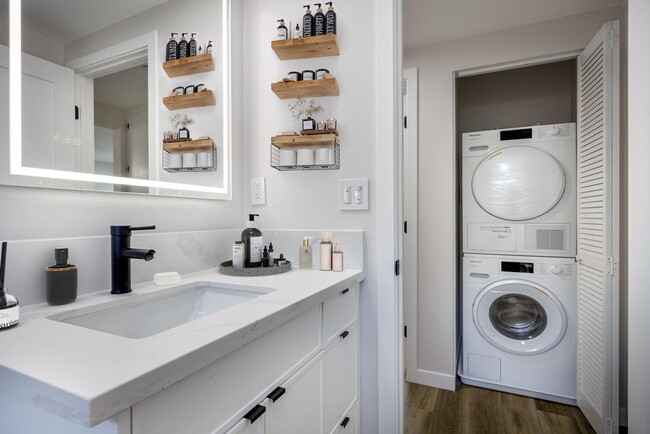 Photo - 1305 Amethyst St Unit 1305-B R