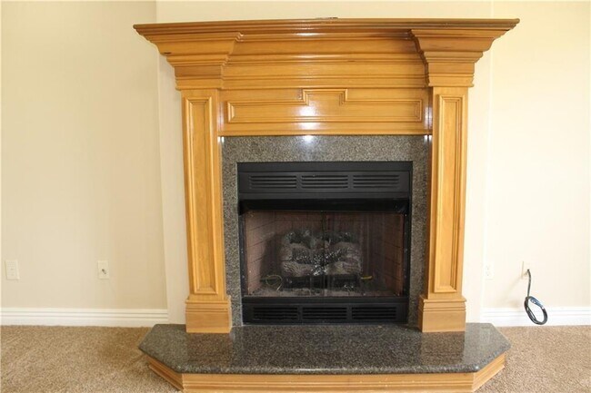 Photo - 330 Windsor Dr