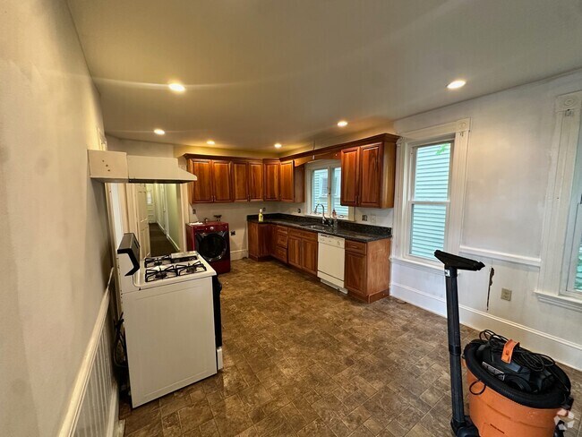 Building Photo - 602 Putnam Ave Rental