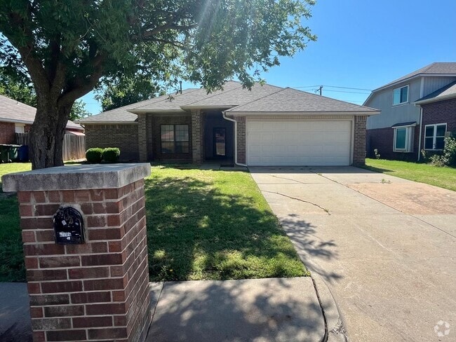 Building Photo - Great 3 Bed 2 Bath In Edmond Rental