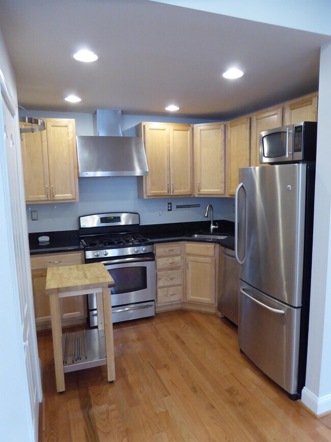 1437 Spring Rd NW
