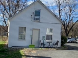 697 Main St Unit 3