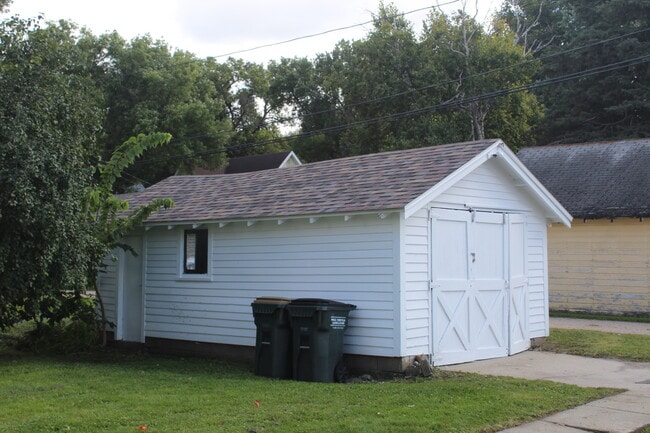 Photo - 406 Minnesota Ave E