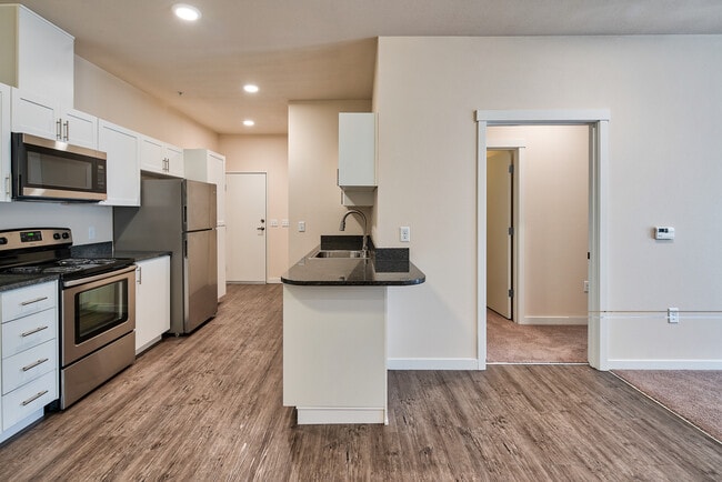 Santa Cruz 2x2 Kitchen