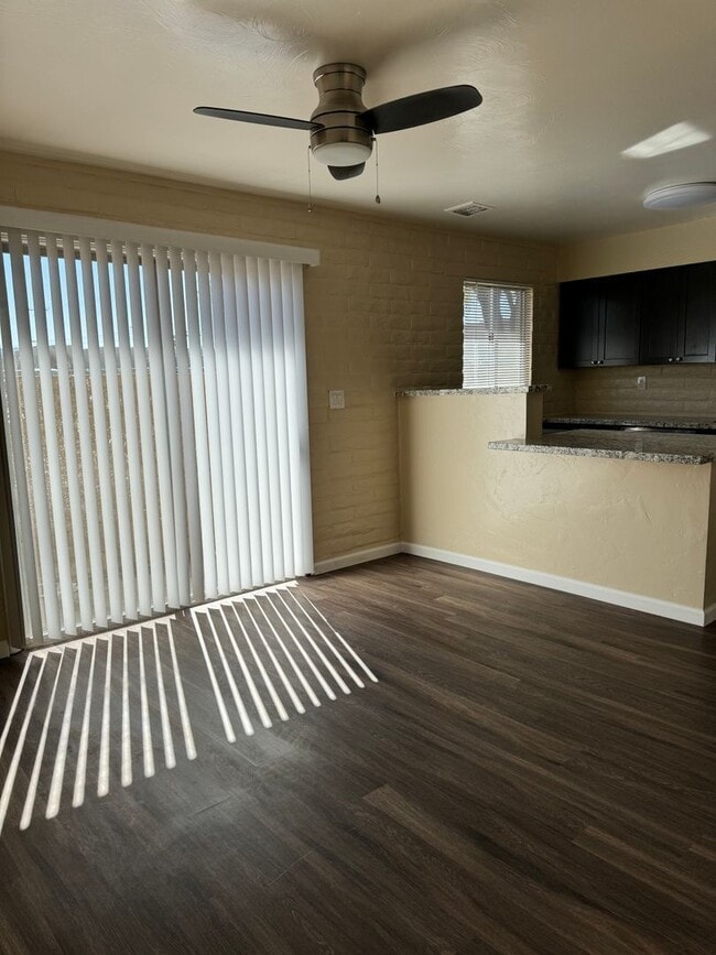 Photo - 4561 E Bellevue St