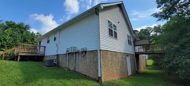 Photo - AFFORDABLE AND SPACIOUS Unit Shady GROVE A