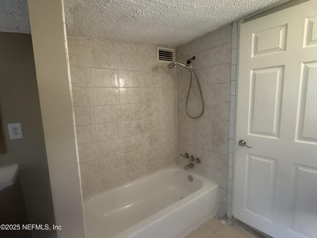 Photo - 1228 Winthrop St