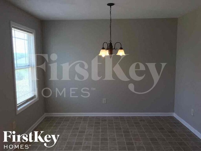 Photo - 260 Village Broad St