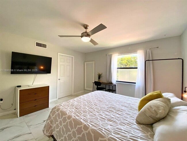 Photo - 753 Michigan Ave Unit 2A