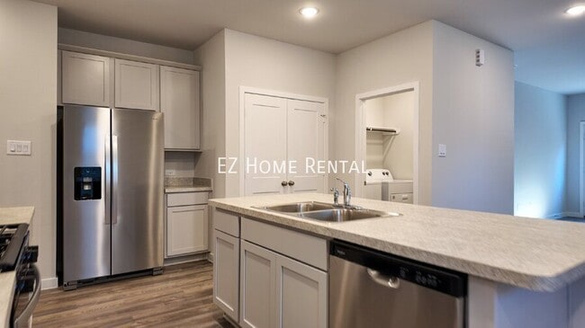 Photo - 16878 Pandora Wy