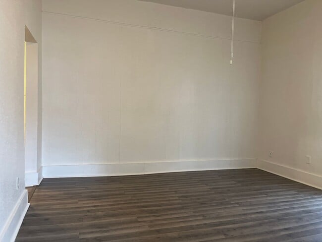 724 N Rogers Ave