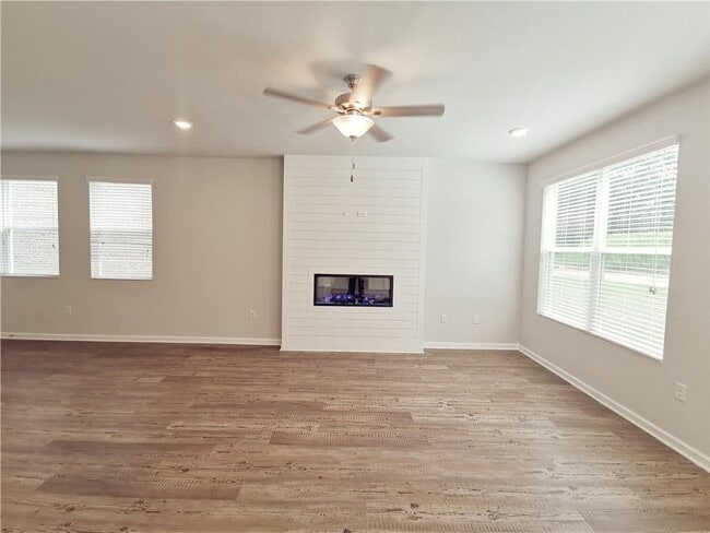 Photo - 154 Green Love Ln