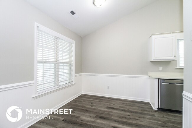 Photo - 5939 Old Plank Rd