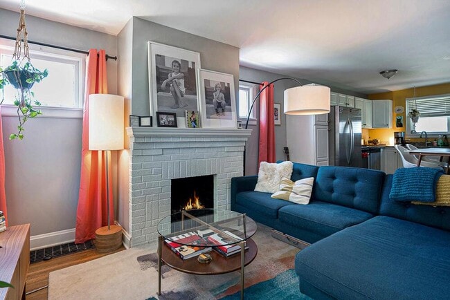 Photo - 1607 Elmwood Ave