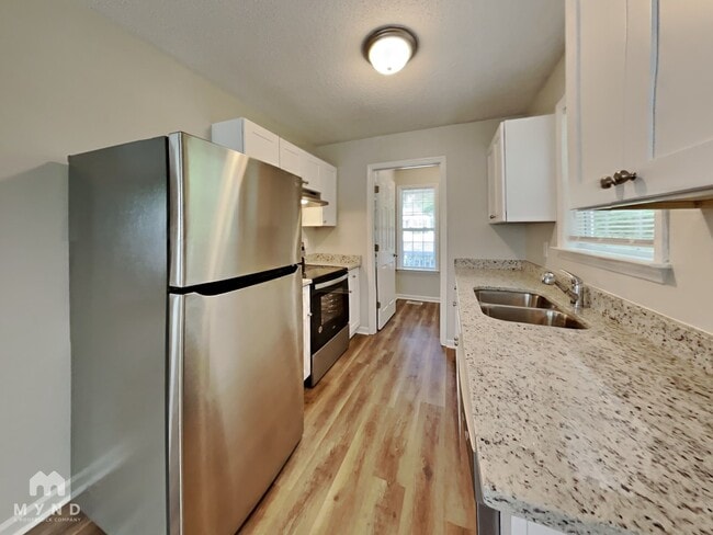 Photo - 589 Spaniel Ln