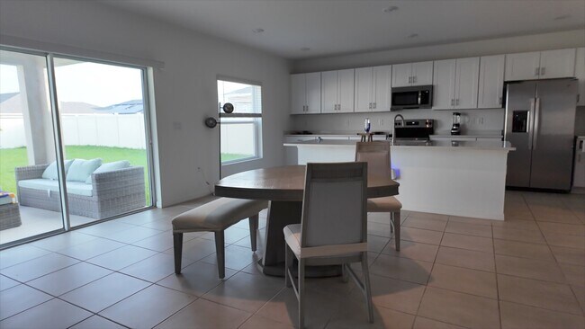 Photo - 2503 Driftwood St