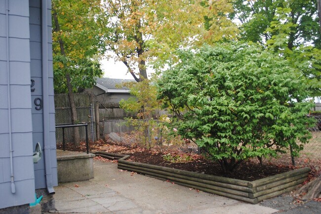 Photo - 29 Walnut St Unit 2