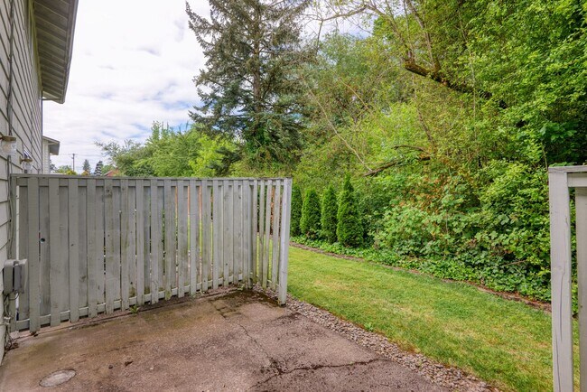 Photo - WELL-MAINTAiNED 2 BEDROOM & 1.5 BATH CONDO