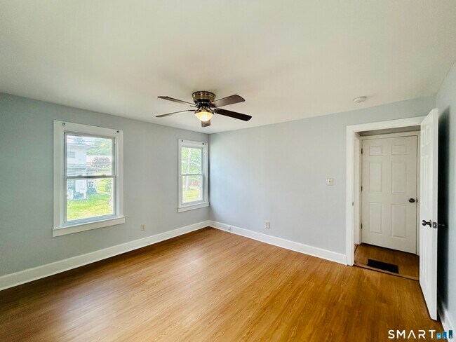 Photo - 207 E Main St