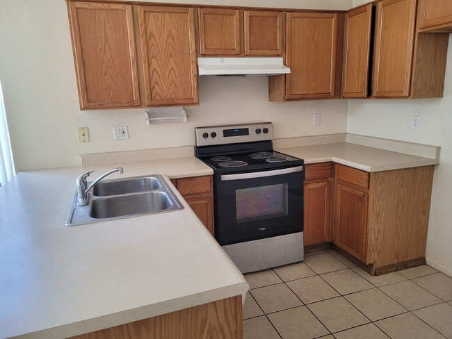 Photo - 8817 N 65th Dr