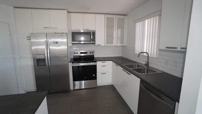 Photo - 1351 NE Miami Gardens Dr Unit 915E