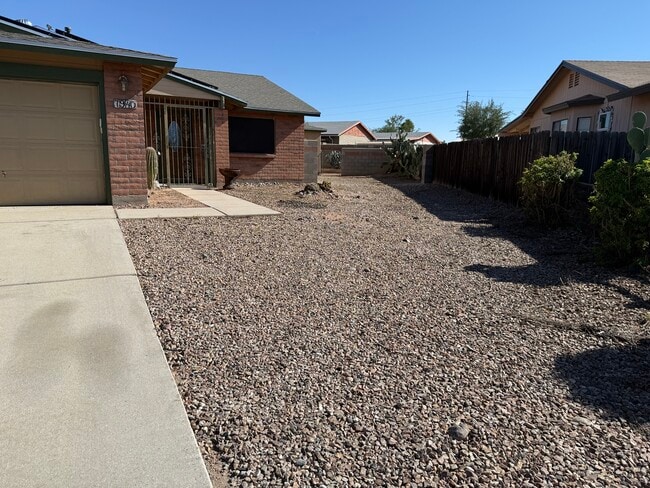 Building Photo - 7940 E Constant Pl