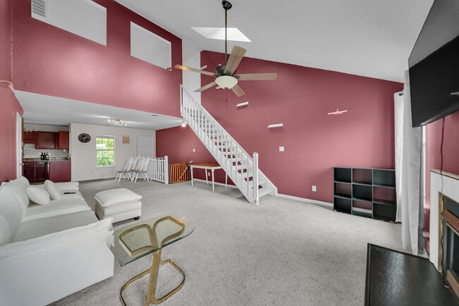 Building Photo - 1725 Grand Bay Dr Unit Main