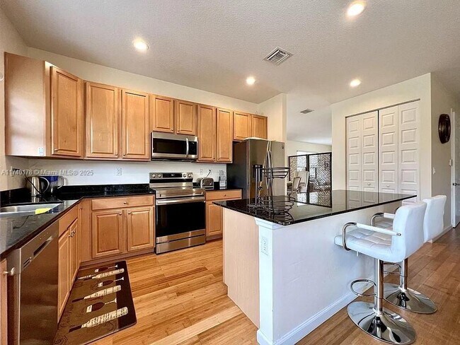 Photo - 4 bedroom in Miami FL 33179