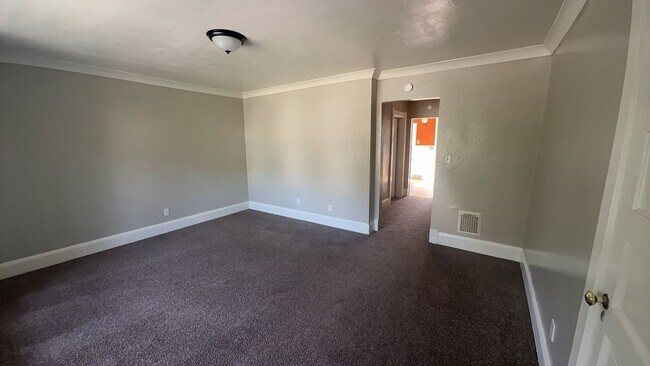 Photo - 1027 Eleanor Ave Unit Upper