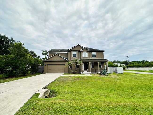 438 Palm Dr