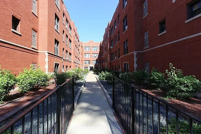 Building Photo - 3941 N Janssen Ave Unit A04C Rental