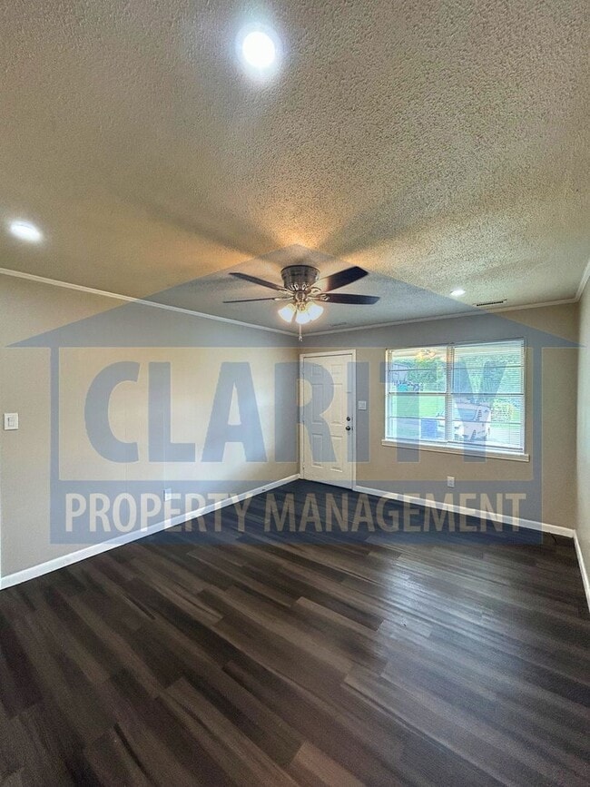 **1875 Green Drive NW