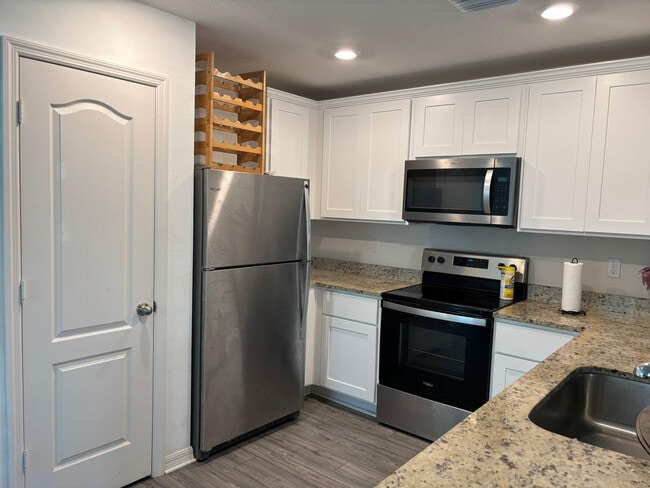 Photo - 5335 Entertainment Way