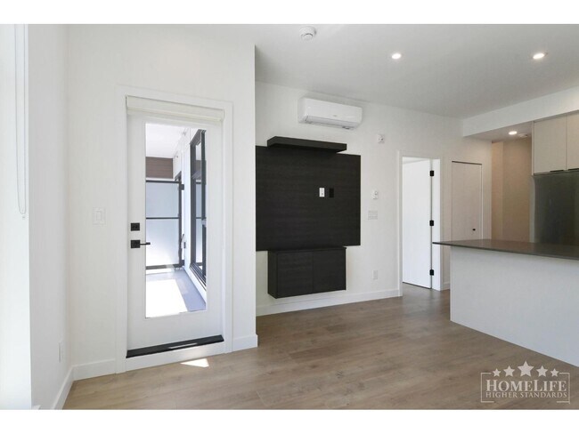 Photo - 14398-14360 60 Ave Unit 409