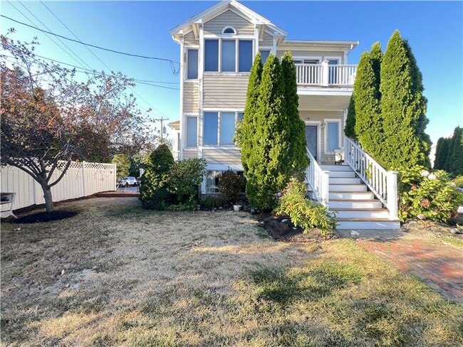 Building Photo - 141 Grovers Ave