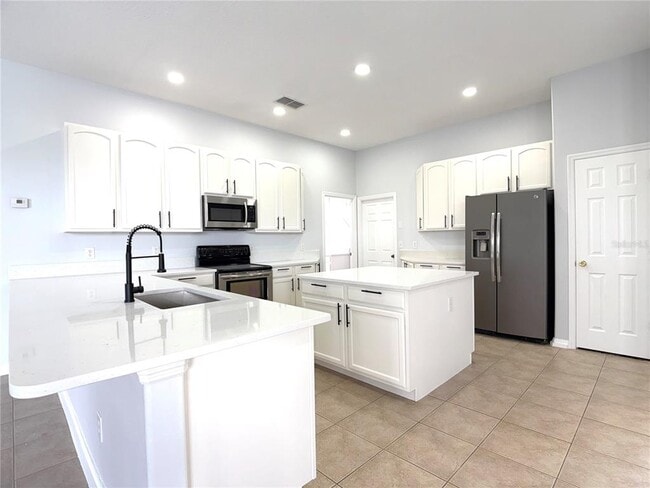 Photo - 448 Coventry Rd