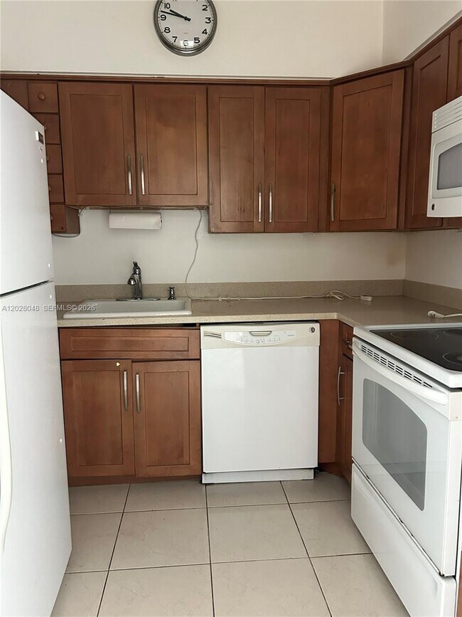 Photo - 7441 Wayne Ave Unidad 14D