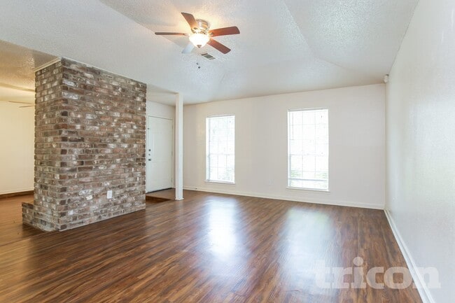 Photo - 4926 Algernon Dr