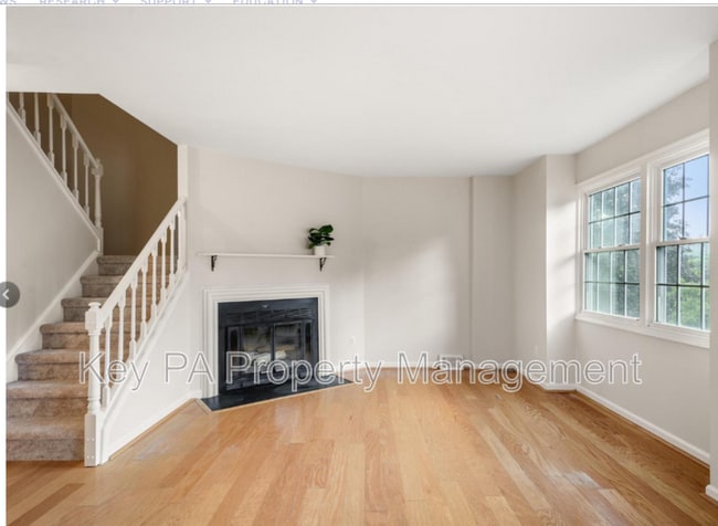 Photo - 517 S Coventry Ln