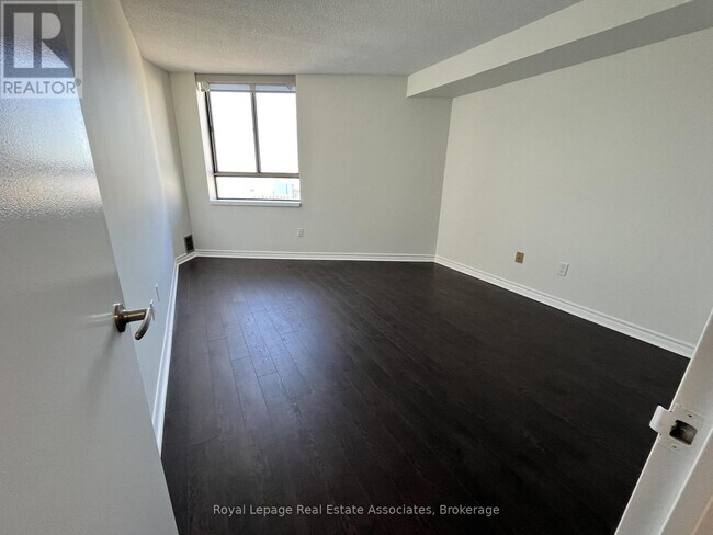 Photo - 270 Queens Quay W Unit 2603