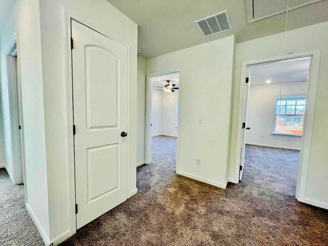 Photo - 124 Windover Wy