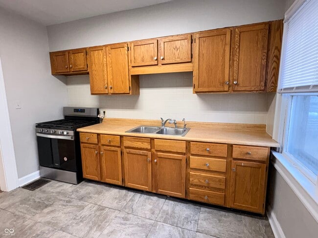 Photo - 6125 Kingsley Dr