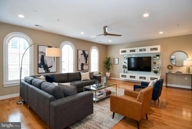 Photo - 2305 Main Line Blvd