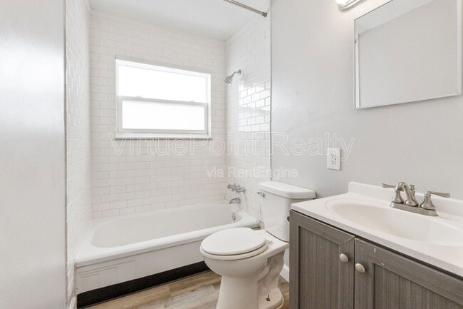 Photo - 390 S Powell Ave